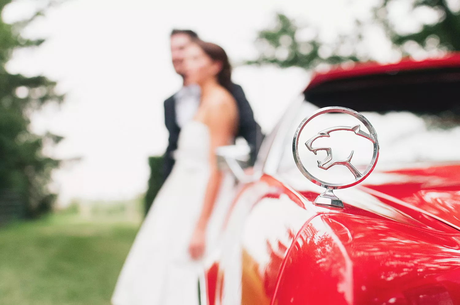 結婚禮車顏色沒有過多禁忌，依新人喜好安排即可。