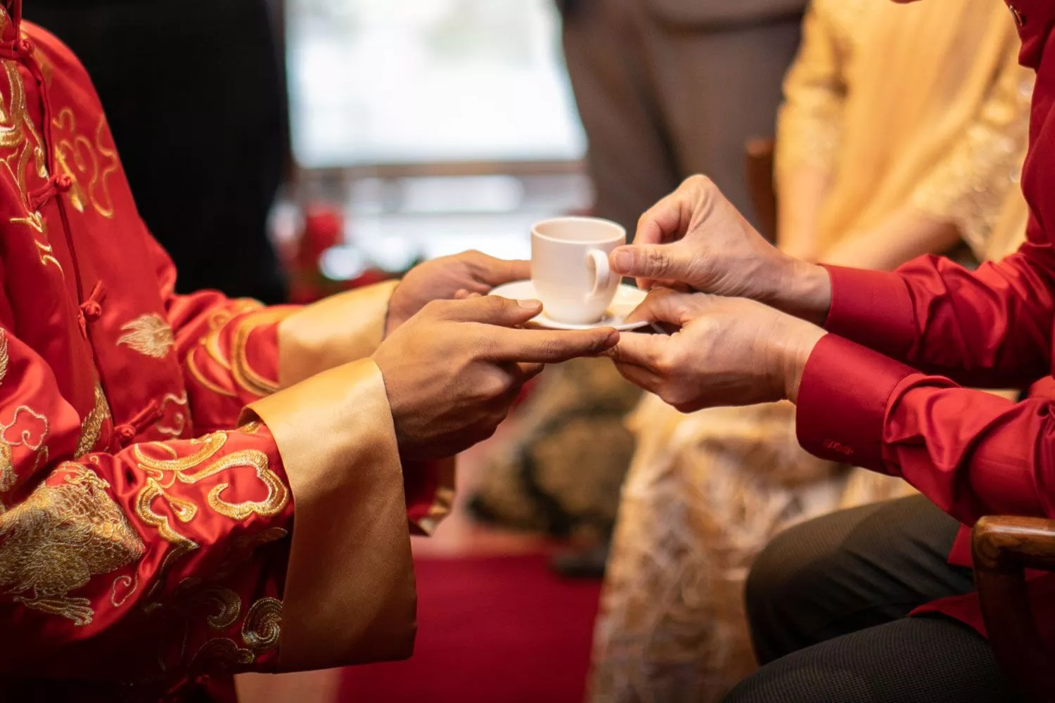 奉茶儀式為新娘認識男方親友的一個機會。