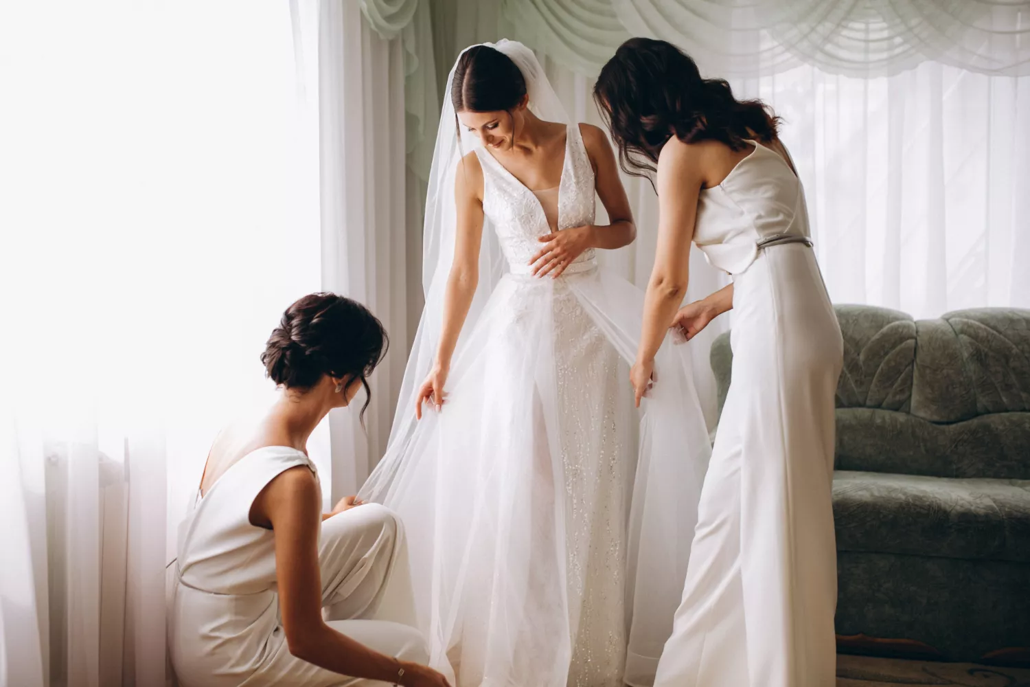 事先了解試婚紗注意事項，輕鬆尋覓您的夢幻婚紗。