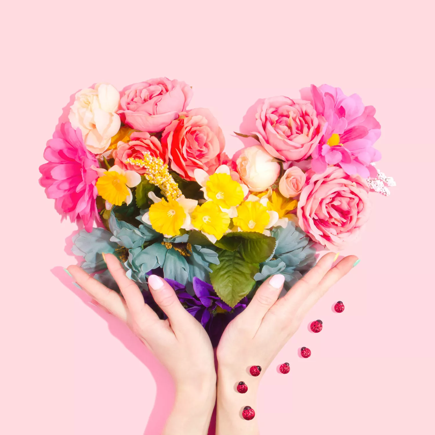 選擇對方喜歡的花作為求婚花束花種選擇是個好主意。