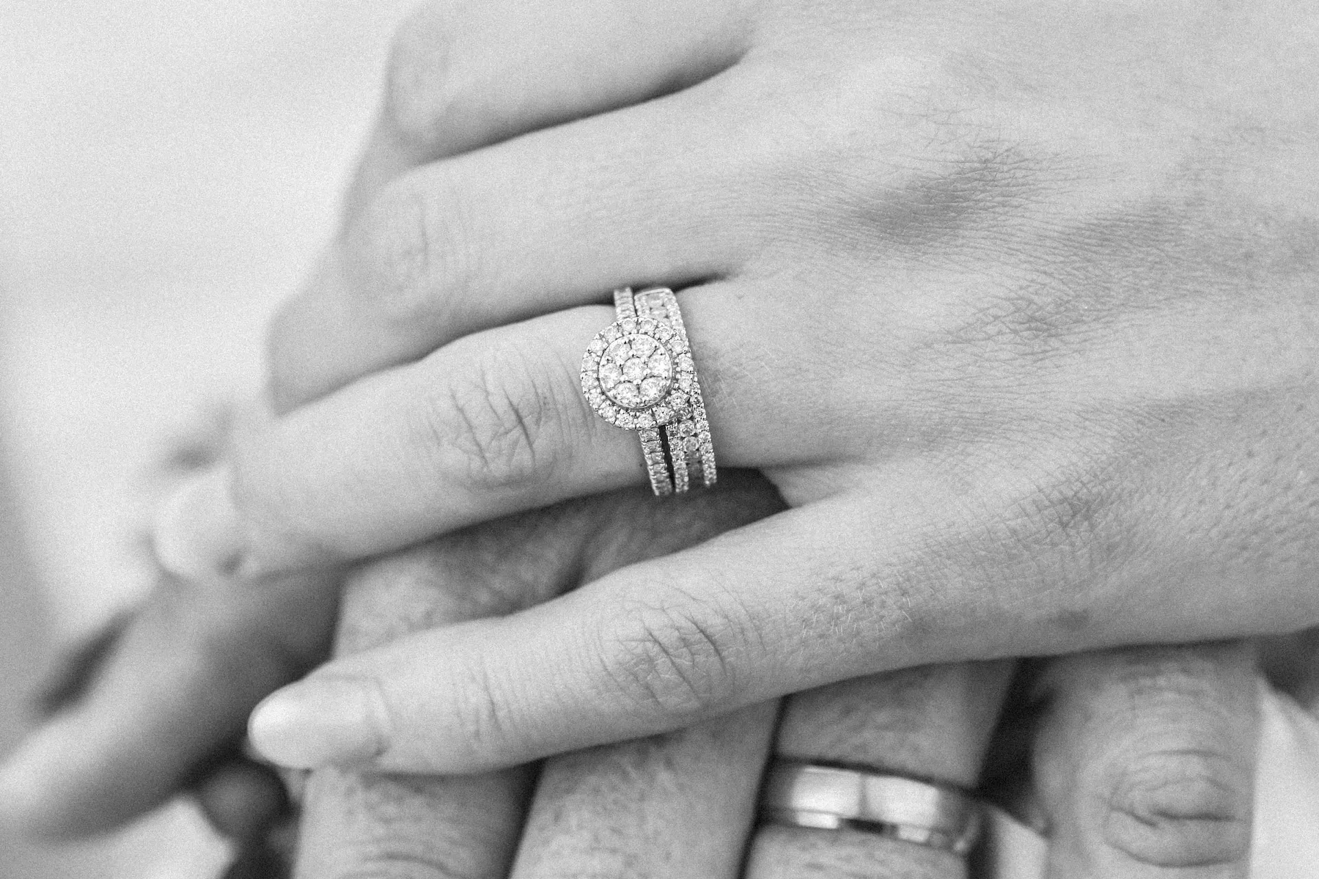 結婚戒指是在交換戒指儀式時會用到的戒指。