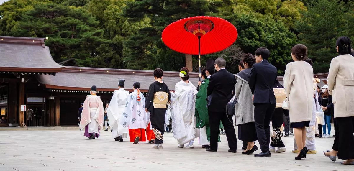 日本婚禮穿搭攻略！5種日式經典婚禮穿搭風格，展現獨特魅力！